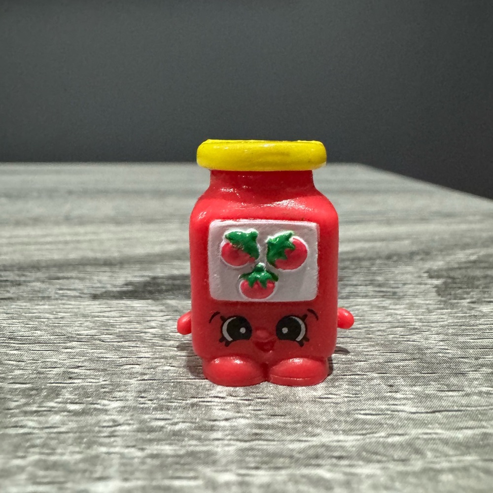 Shopkins | Family Food: Timmy Tomato Paste (6-020) - Mini Collectible Figure